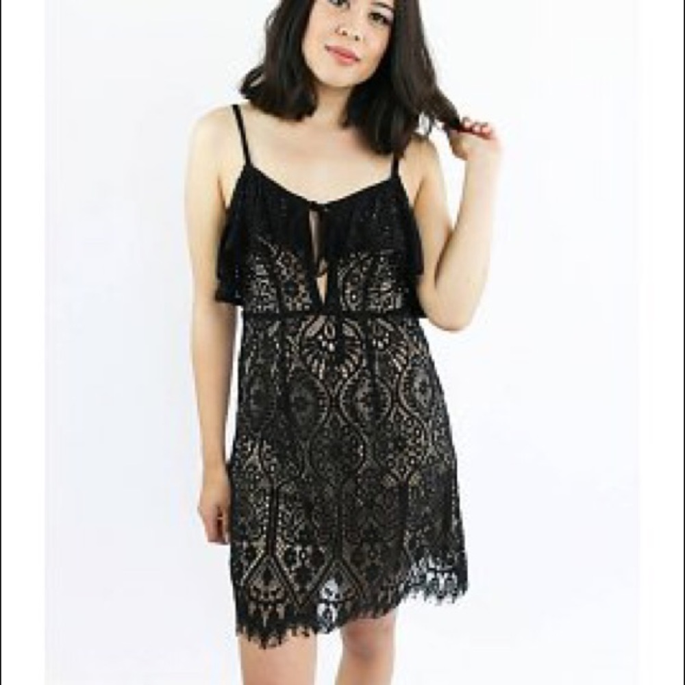 Signature 8 lace dress